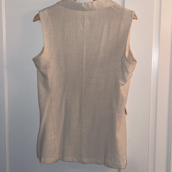 Linen vest - Picture 4 of 7